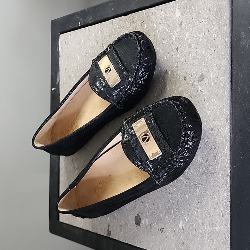 Vionic Sydney Loafers - Picture 4 of 5